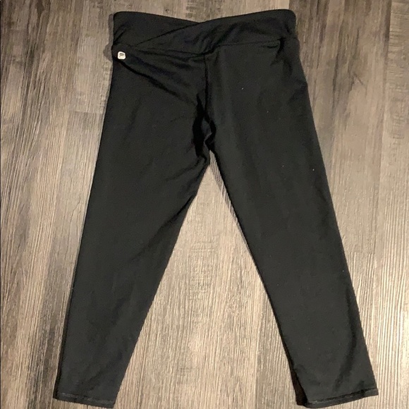 Fabletics crops. Never worn. Size XS - Picture 2 of 3